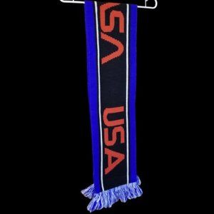 *5/35*  Forever 21 USA Nasa Scarf